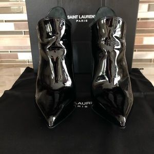 SAINT LAURENT Chelsea BLK PT ankle bootie sz. 5.5